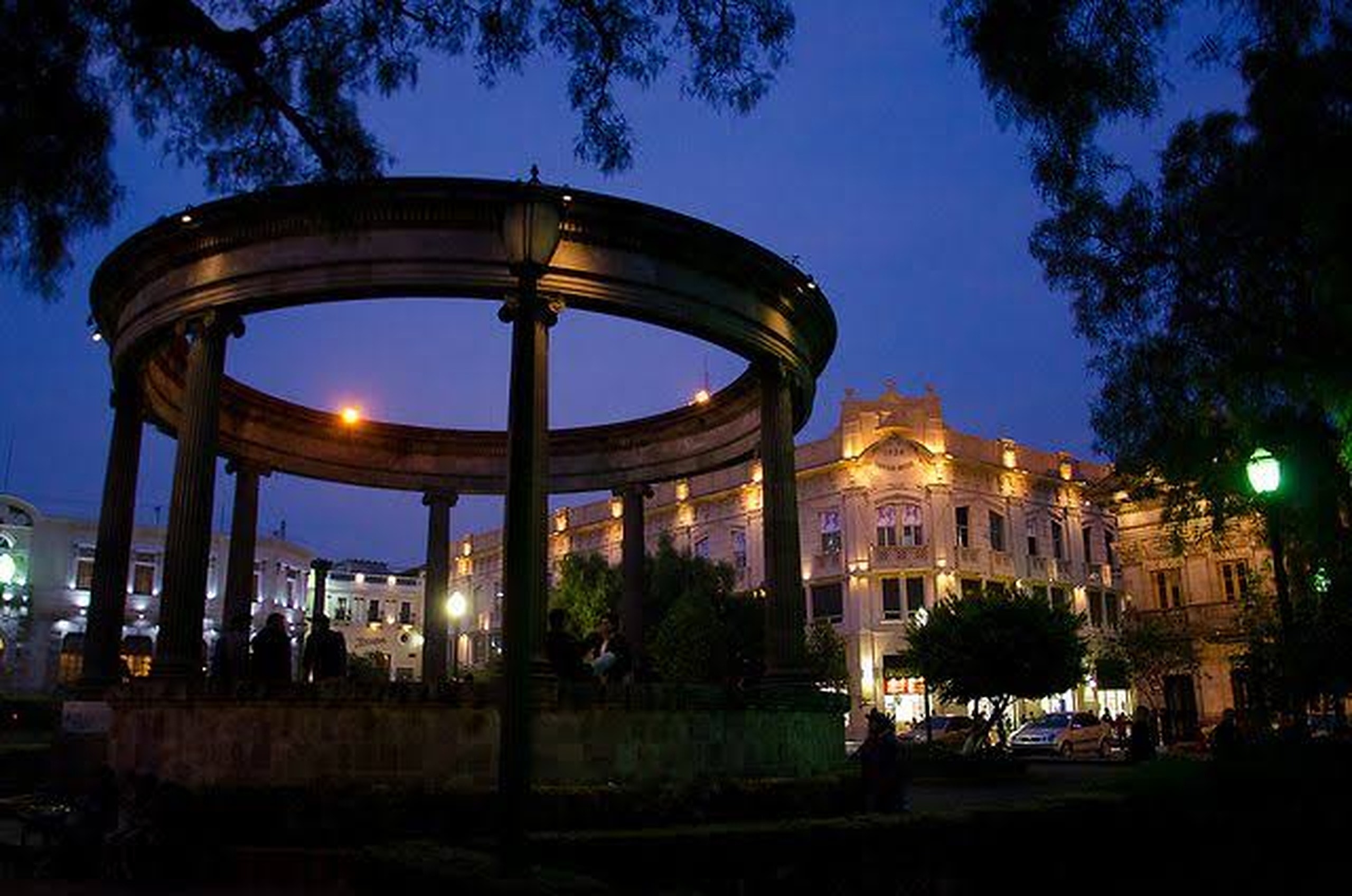 Kiosco del Parque Centroamérica, Quetzaltenango, de noche